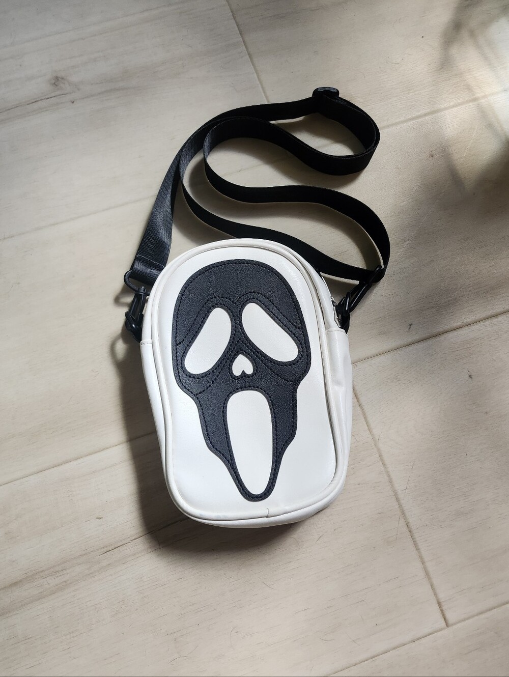 NWOT | White & Black Ghost Face Crossbody Bag